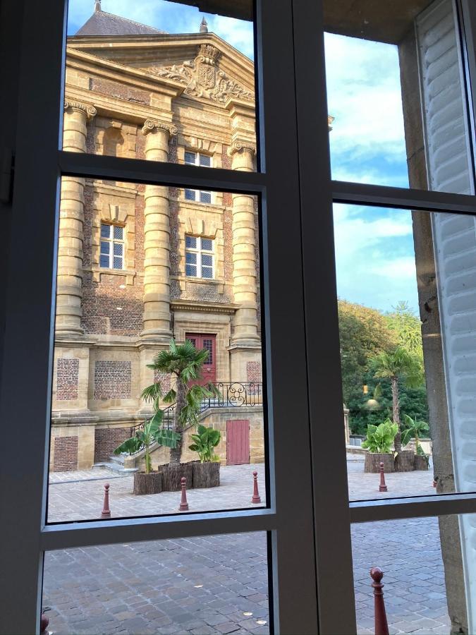 Suite Charles - Vue Musee Rimbaud Шарлевиль-Мезьер Экстерьер фото