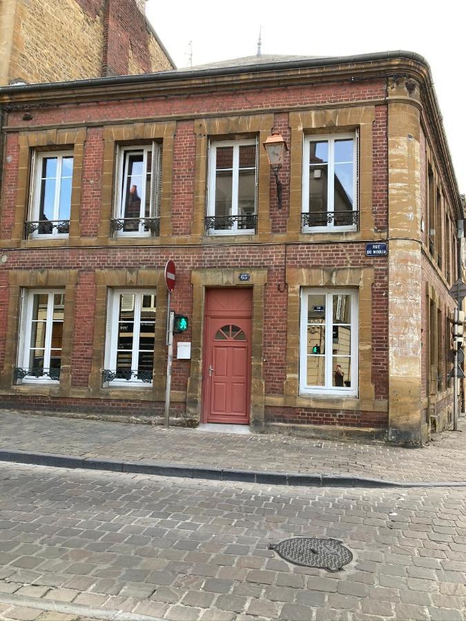 Suite Charles - Vue Musee Rimbaud Шарлевиль-Мезьер Экстерьер фото